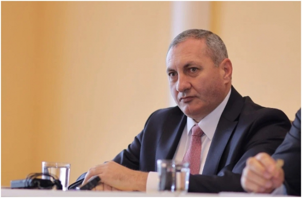 Губернатор Лори подал в отставку